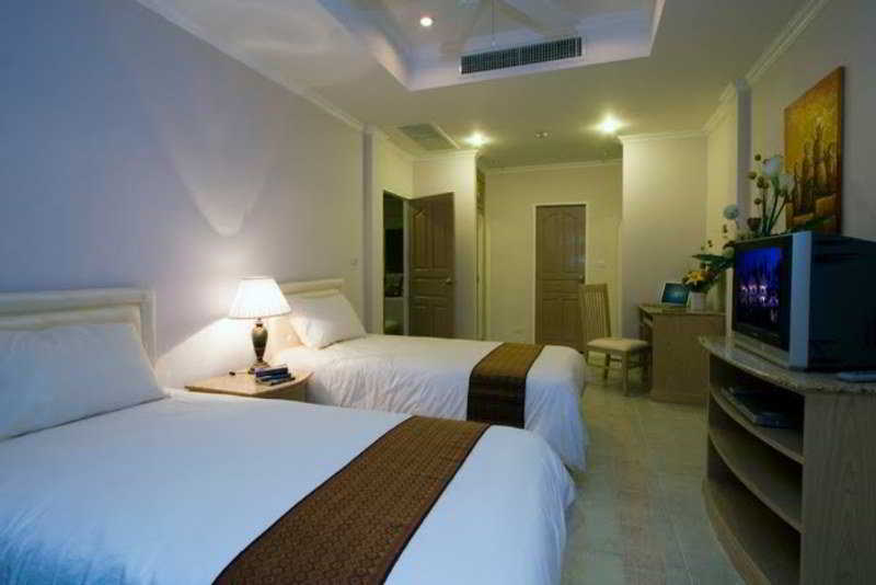 Eden Resort Karon Esterno foto